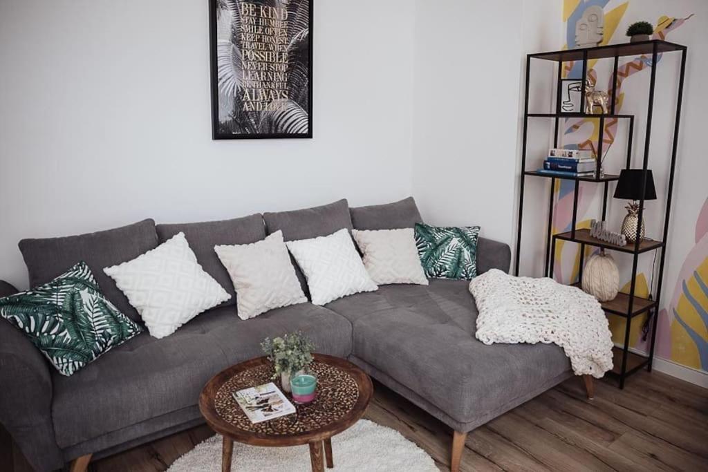 Cozy Dreams: Deluxe 2-Zimmer-Apartment -Kueche Nürnberg Eksteriør billede